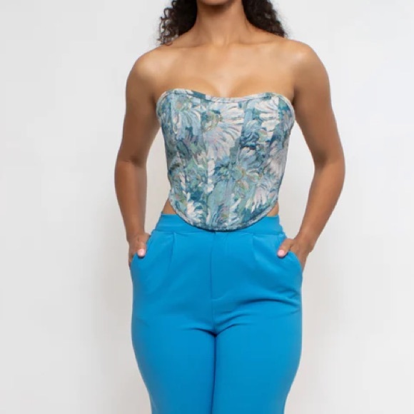 A Shené Collection Floral Corset - Picture 3 of 4